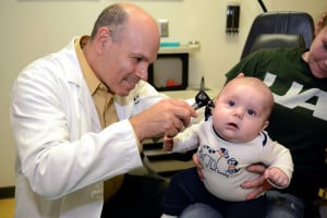 pediatric ENT treating a patient for pediatric ear infection in Birmingham, AL